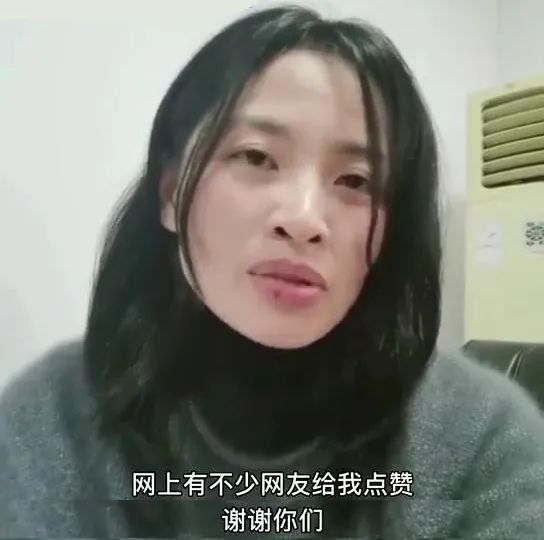 DƬ